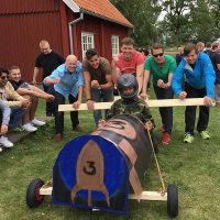 Lådbilsbygge med rally. teambuilding bygga lådbil och köra race