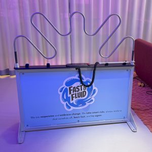 Hyra mega buzz wire för mässa eller företagsevent